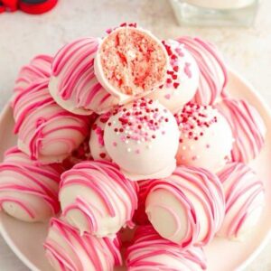 Strawberry Cake Bites (6 Pcs)